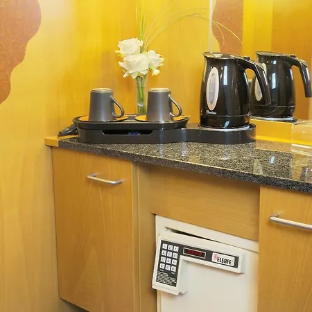 Atlanta Leipzig Szálloda Großpösna